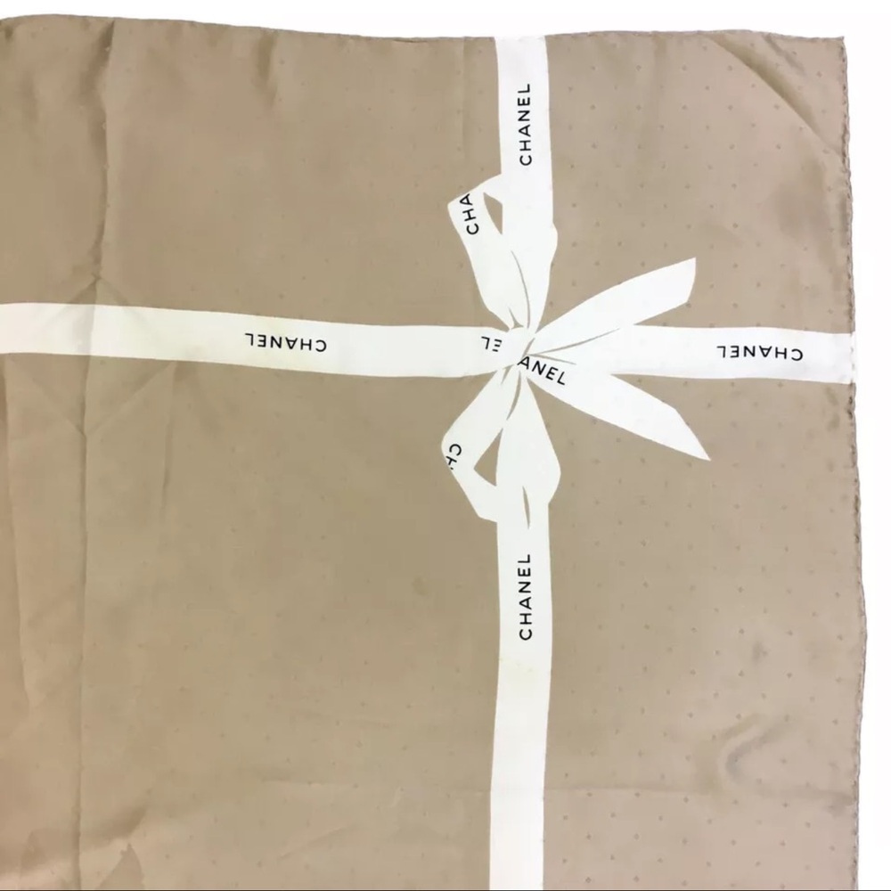 ❌❌SOLD❌❌AUTH CHANEL Logo Ribbon Silk Scarf Tan Beige - Picture 4 of 7